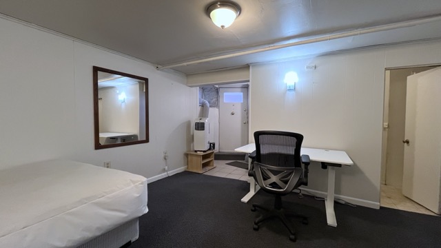 Entrance & Desk